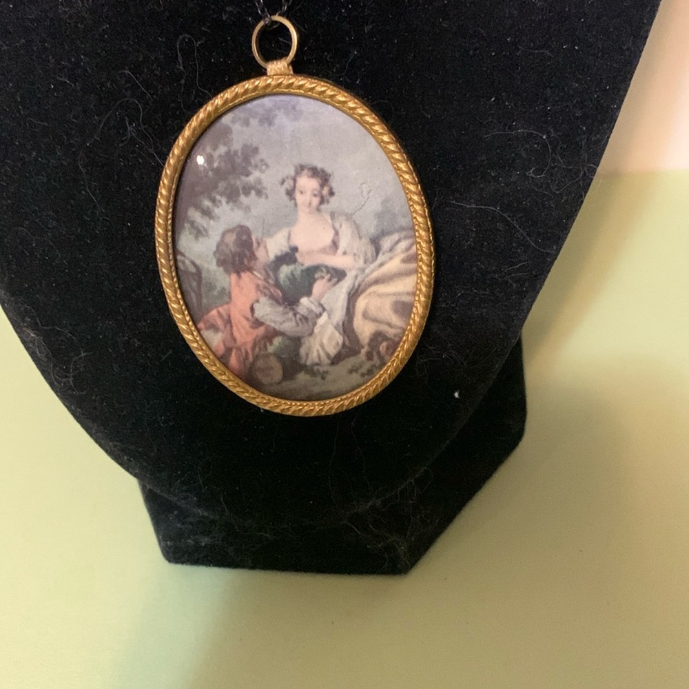 Gorgeous pendant on this necklace 30”